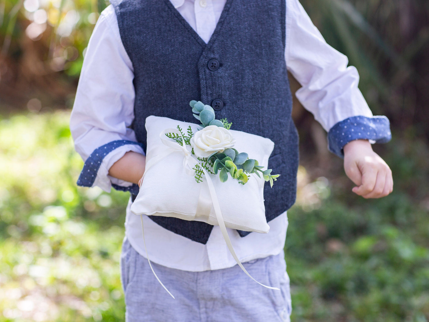 Floral Wedding Ring Pillow: Linen Look with Eucalyptus & Fern