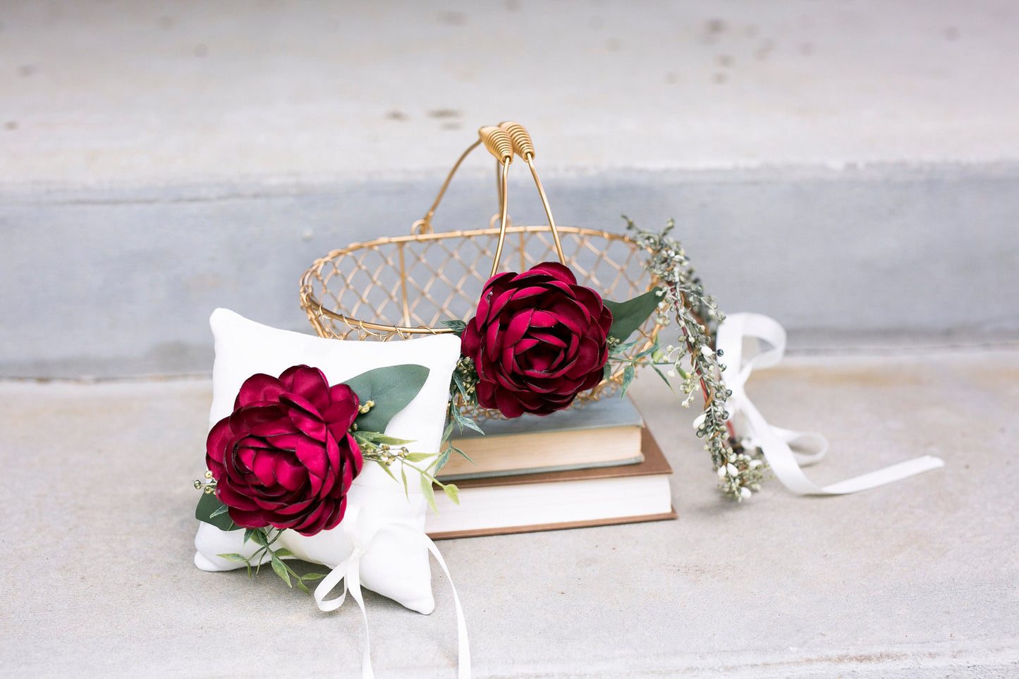 Red Rose Gold Flower Girl Basket: Glam Wedding Decor