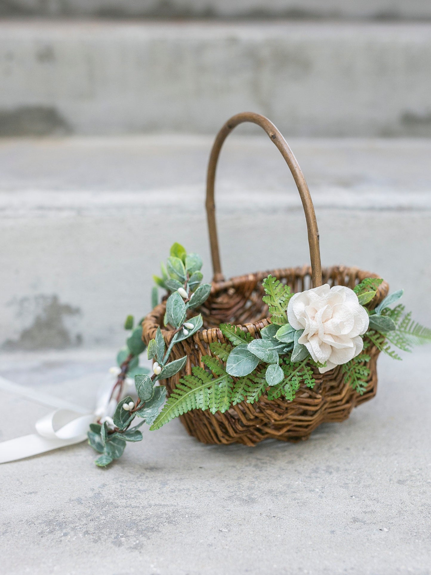 Boho Flower Girl Basket: Willow Wedding Decor with Ring Bearer Pillow