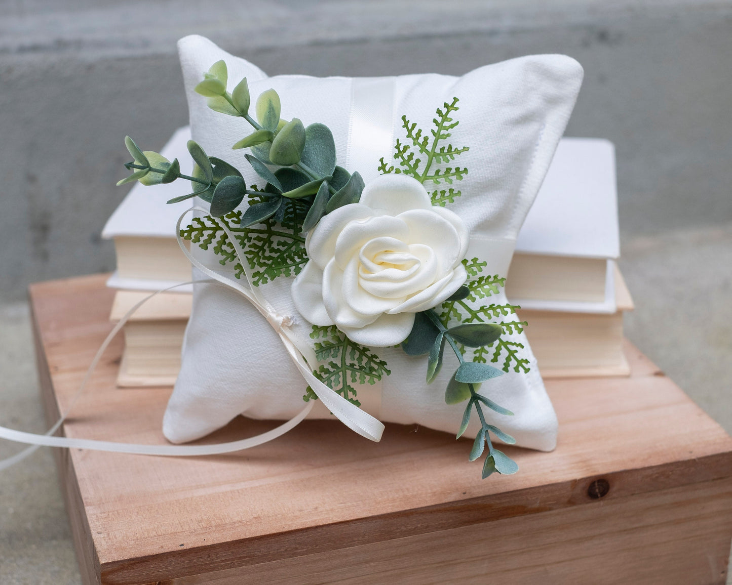 Floral Wedding Ring Pillow: Linen Look with Eucalyptus & Fern