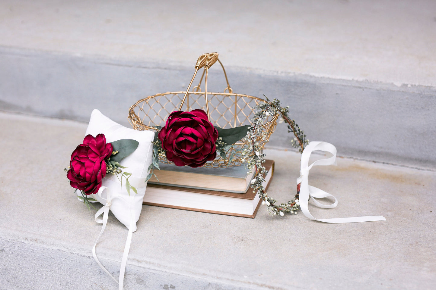 Red Rose Gold Flower Girl Basket: Glam Wedding Decor