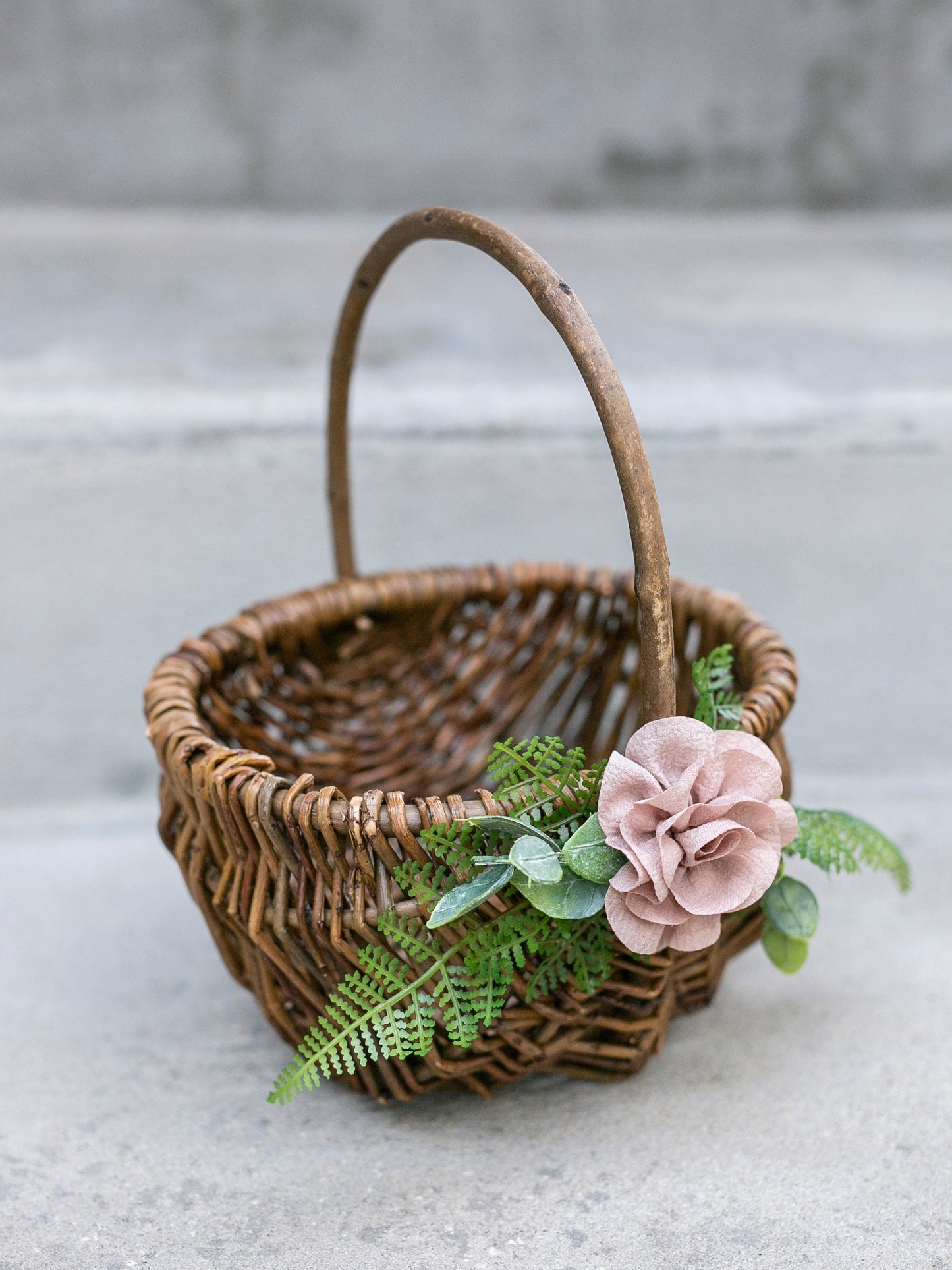 Boho Flower Girl Basket: Willow Wedding Decor with Ring Bearer Pillow
