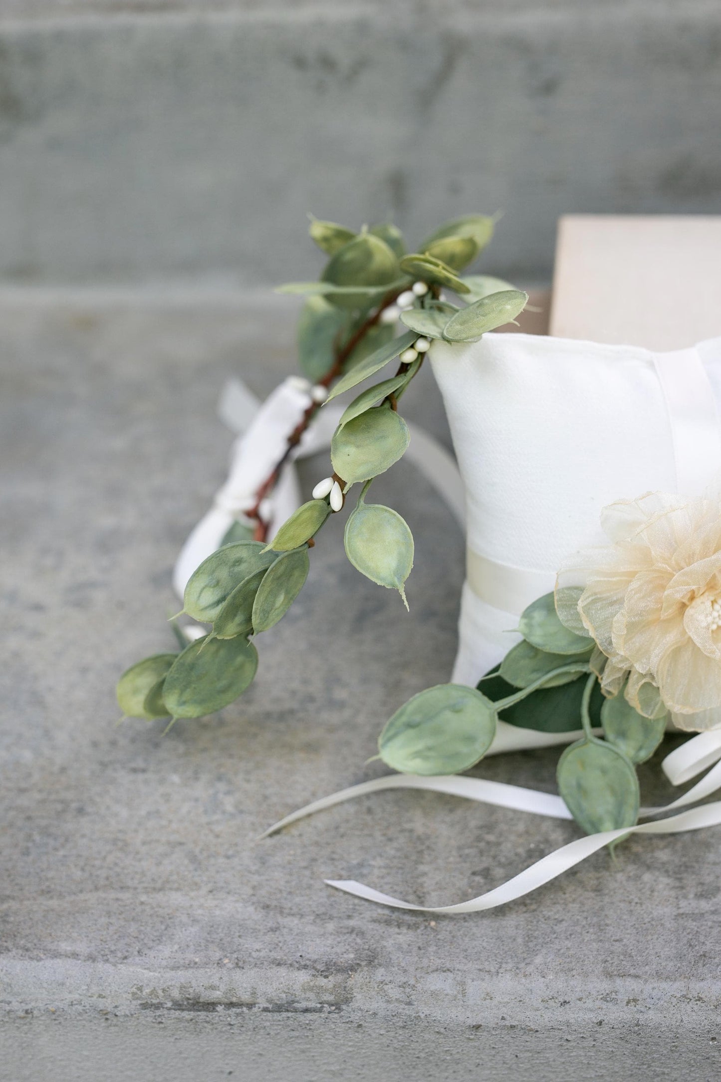 Artificial Eucalyptus Leaf Crown