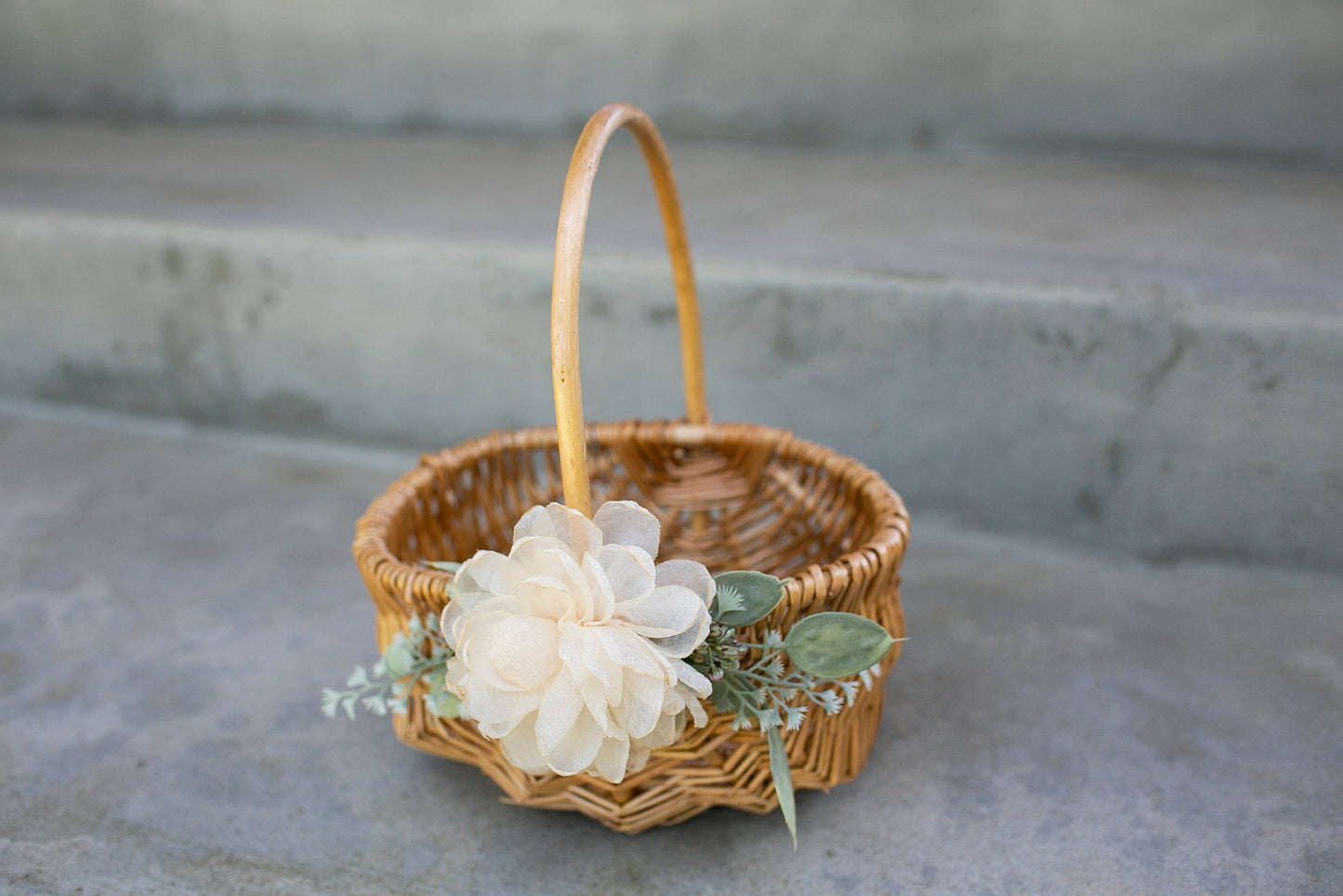 Willow Flower Girl Basket: Rustic Willow Wedding Decor