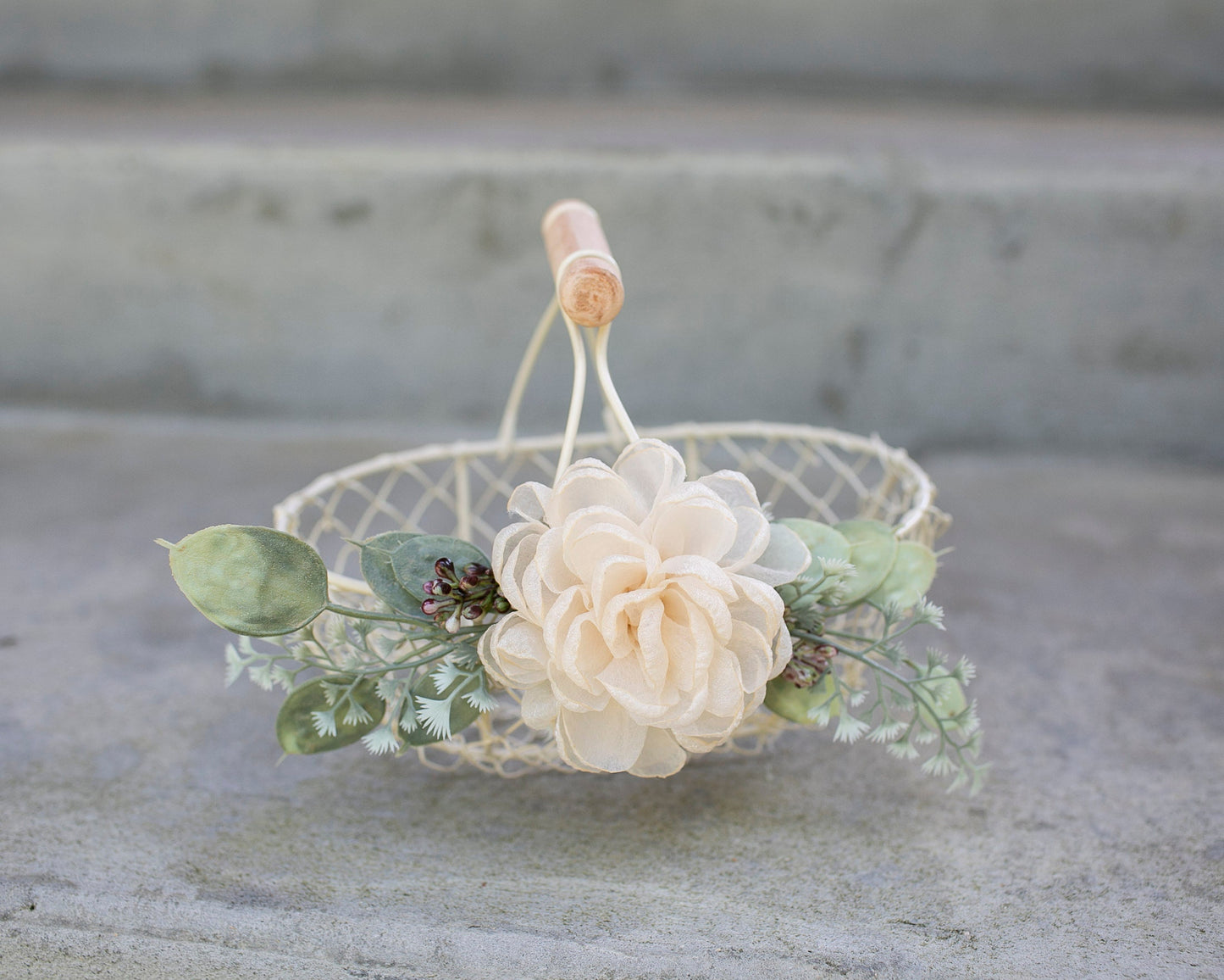Willow Flower Girl Basket: Rustic Willow Wedding Decor